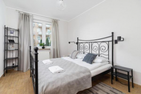 Pleasant Apartment with Terrace Cracow by Noclegi Renters